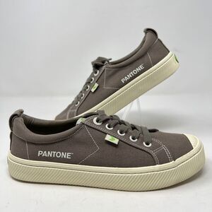 Cariuma Unisex W7.5/M6  Low Pantone Canvas Contrast Thread Sneaker Brown/Green